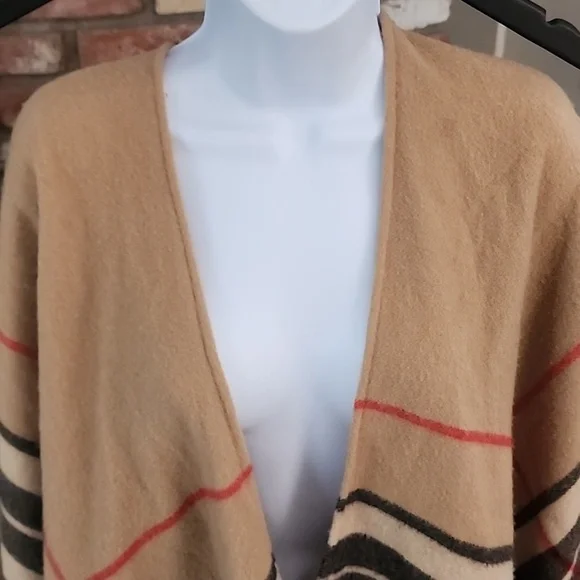 James Pringle Weavers Wool Plaid Shawl Wrap – Fringe Poncho - Picture 2 of 7